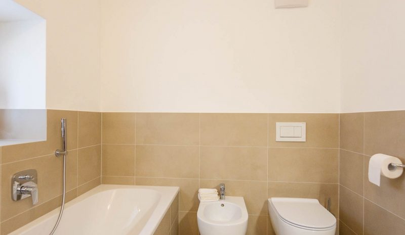 Talaus Badezimmer Bidet Badewanne Genuss